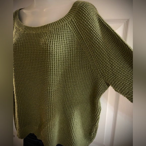 Old Navy lightweight scoop neck sweater - Picture 2 of 7